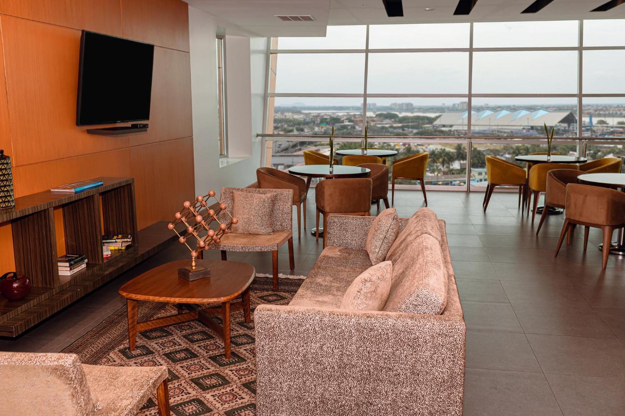 Holiday Inn Guayaquil Airport By Ihg Zewnętrze zdjęcie VIP Lounge at the airport