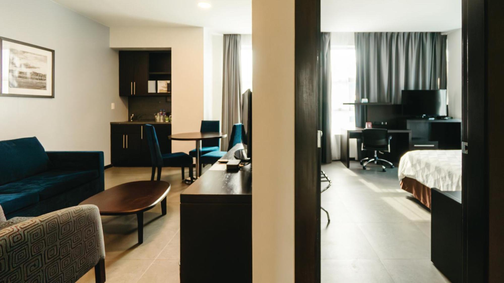 Holiday Inn Guayaquil Airport By Ihg Zewnętrze zdjęcie A typical studio apartment
