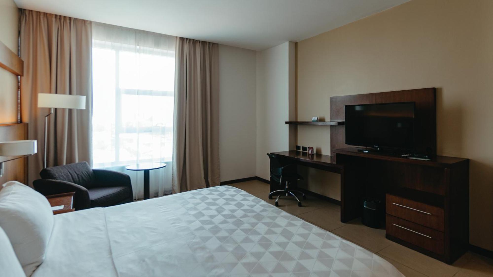 Holiday Inn Guayaquil Airport By Ihg Zewnętrze zdjęcie A room at the hotel