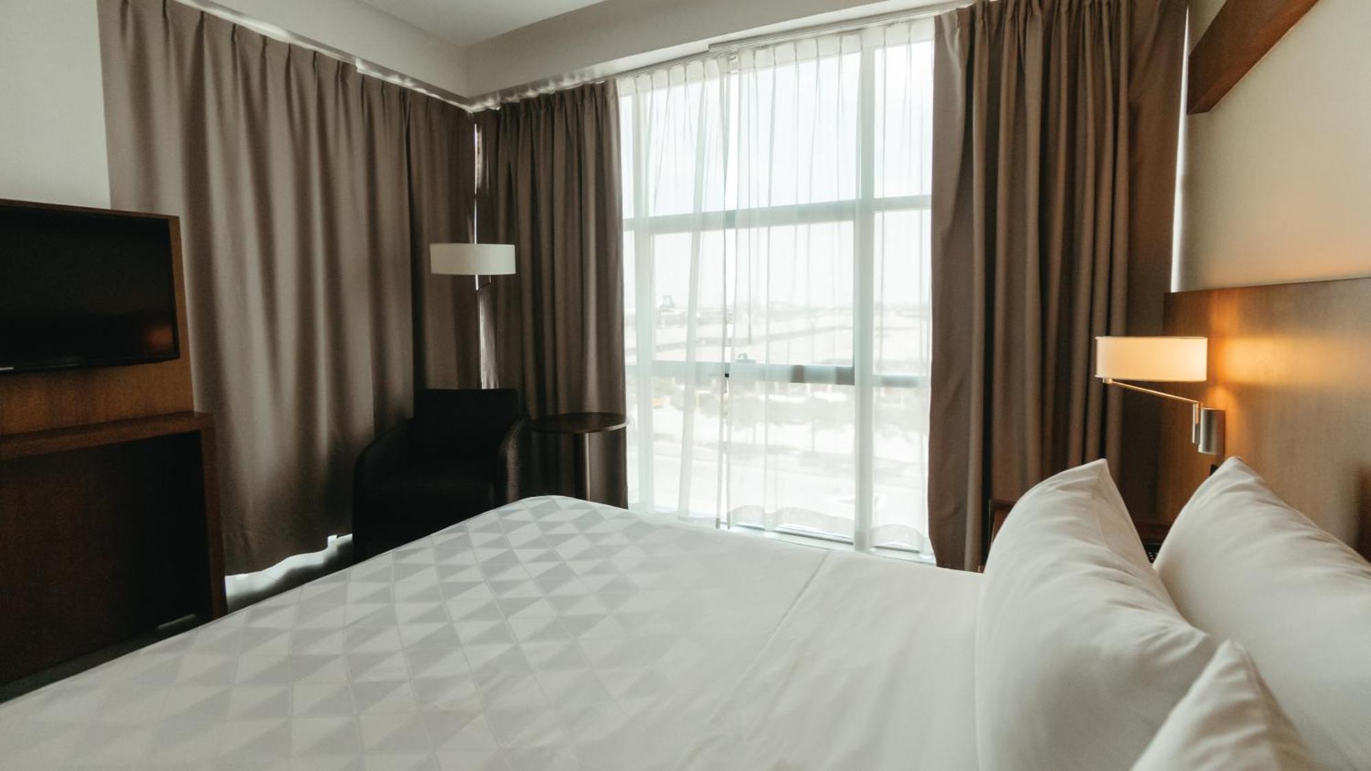 Holiday Inn Guayaquil Airport By Ihg Zewnętrze zdjęcie A bedroom at the hotel