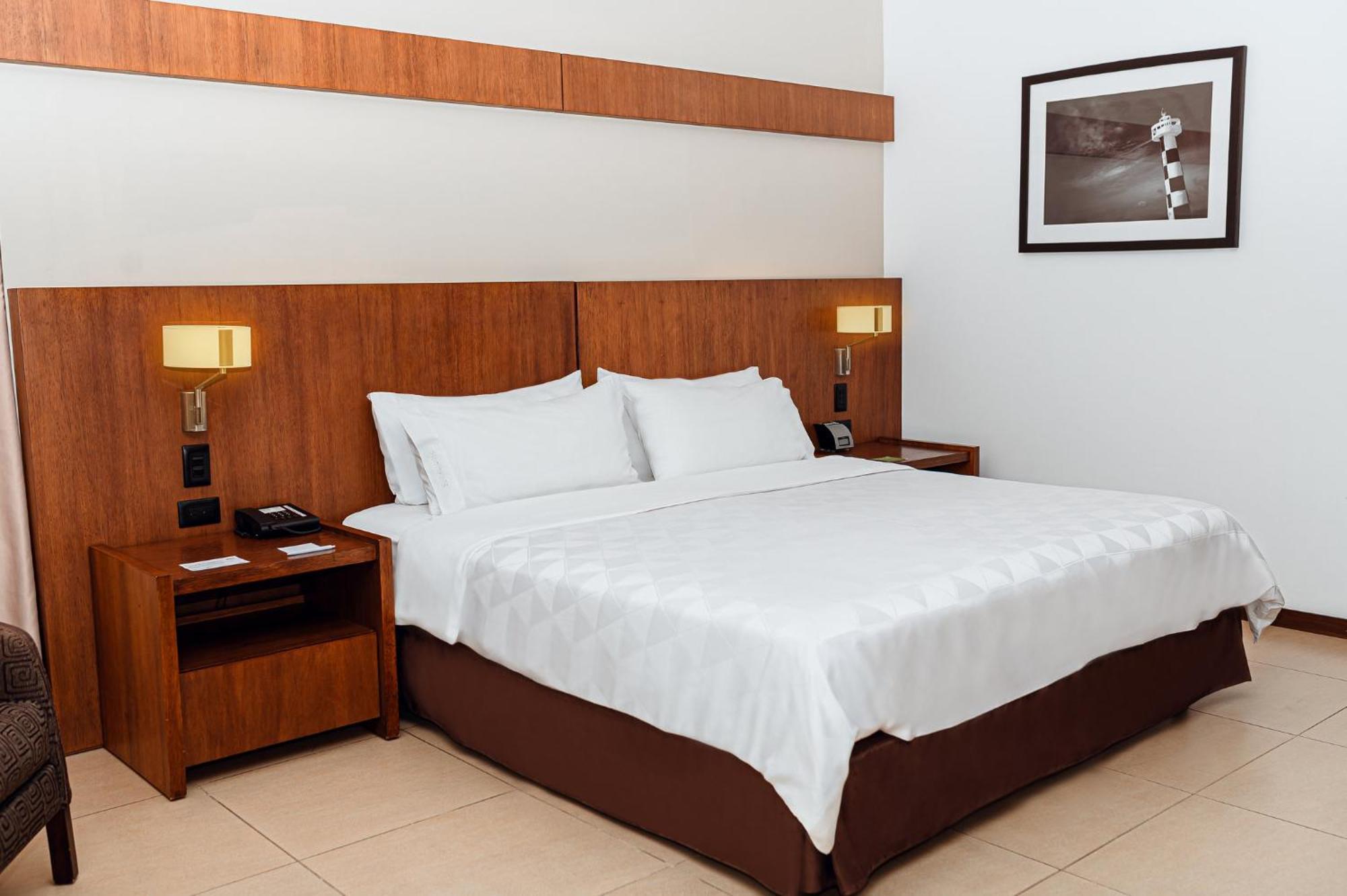Holiday Inn Guayaquil Airport By Ihg Zewnętrze zdjęcie A bedroom