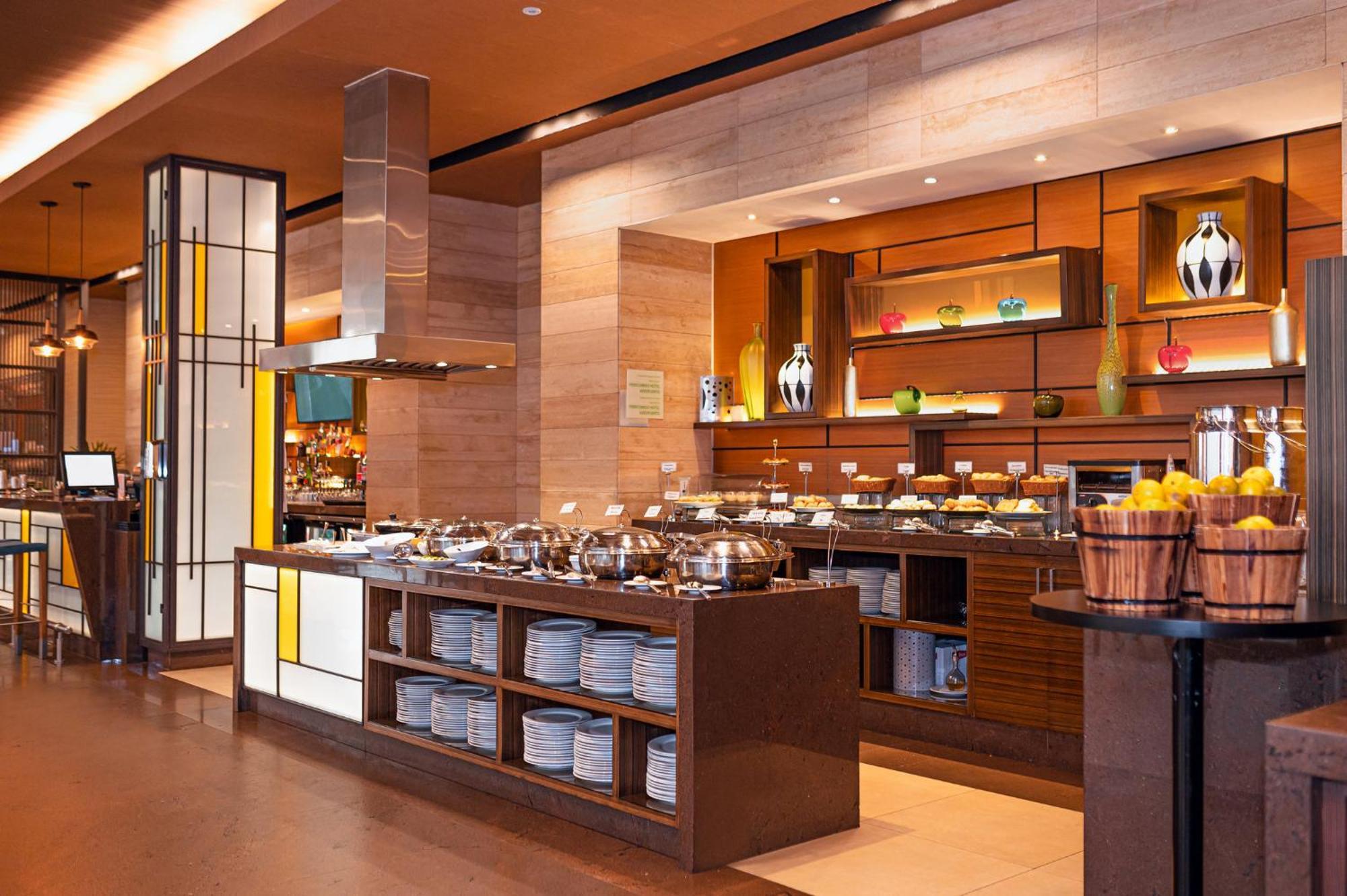 Holiday Inn Guayaquil Airport By Ihg Zewnętrze zdjęcie The buffet at the hotel