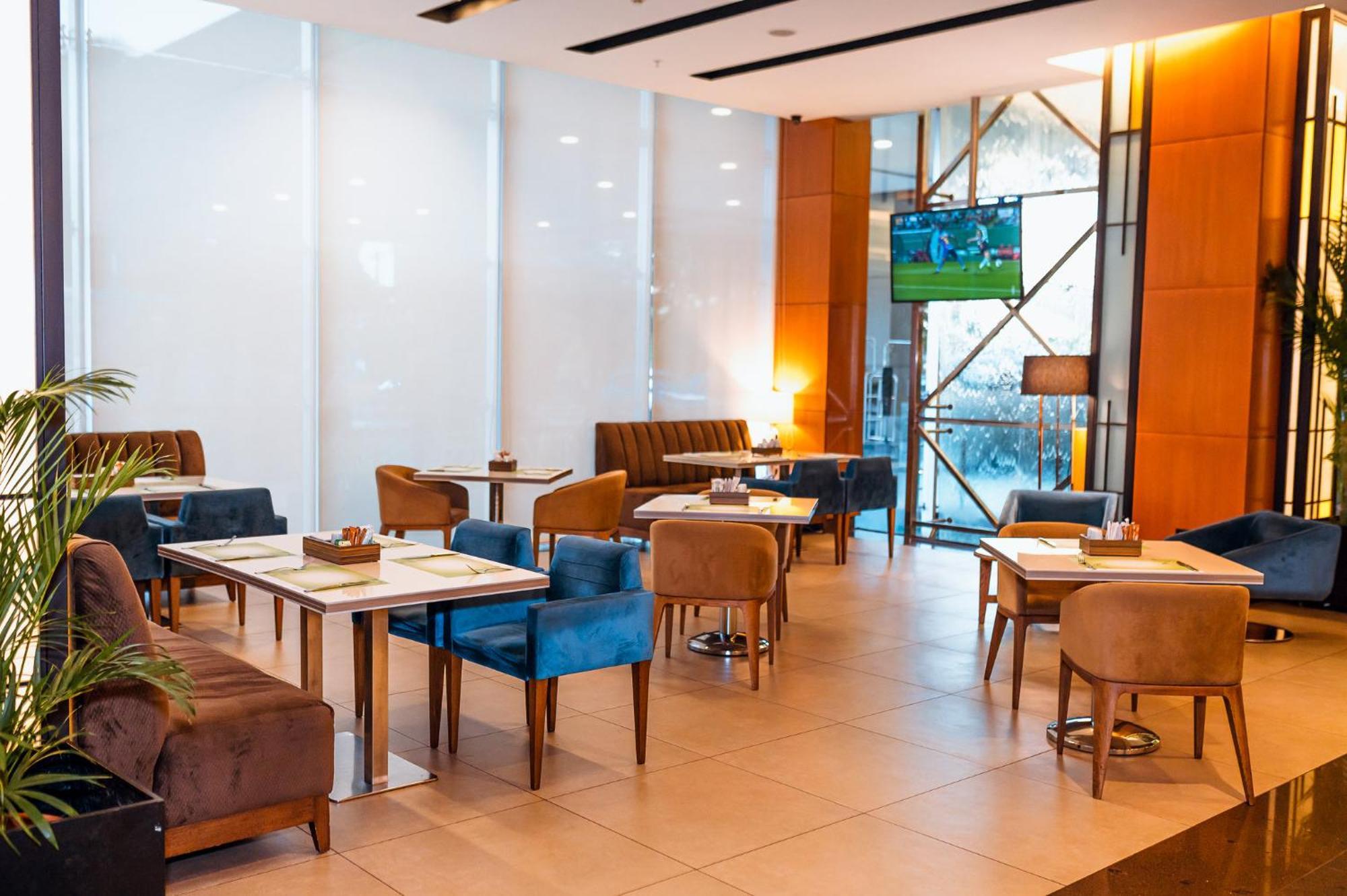 Holiday Inn Guayaquil Airport By Ihg Zewnętrze zdjęcie The lounge at the airport